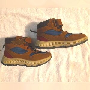 OshKosh B'gosh Beige Hiking Shoes